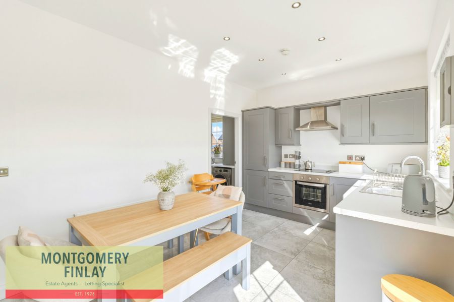 21 Cherrymount Green