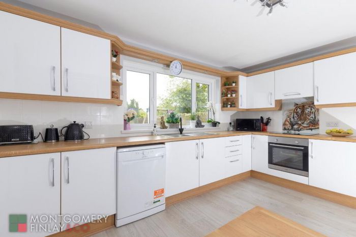 16 Rosscolban Meadows