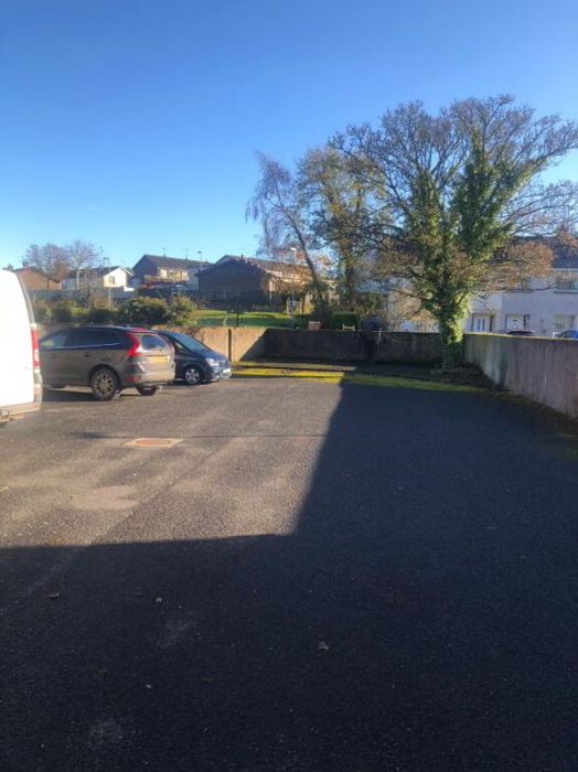 Apt 4 82 Main Street Apt 4 82 Main Street