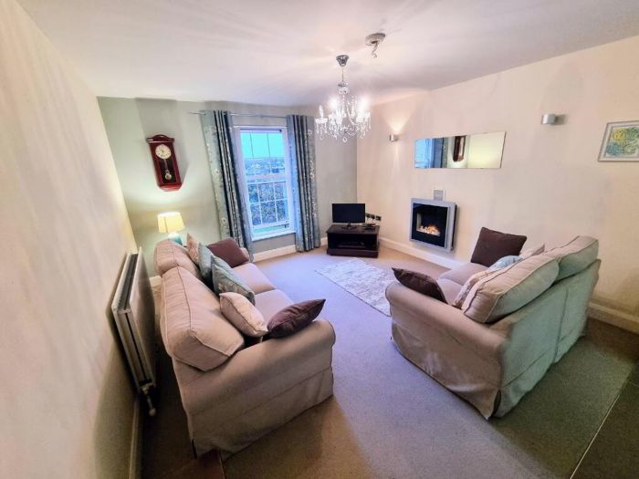 Silverhill House, C4 Silverhill Manor