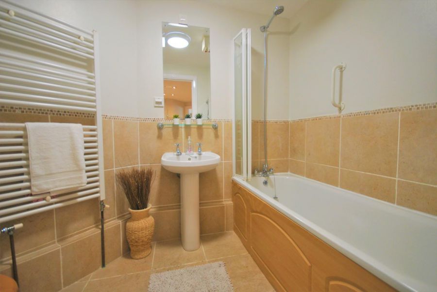 Apt 15 Ballyholme View