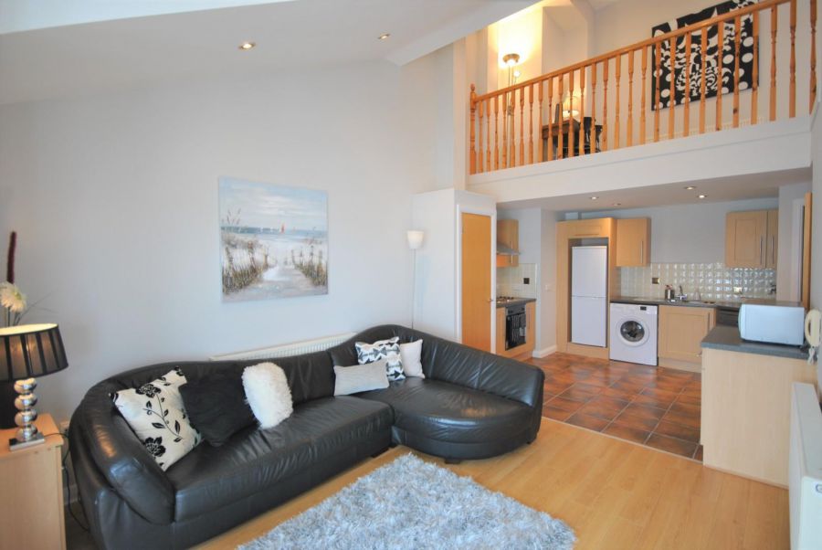Apt 15 Ballyholme View