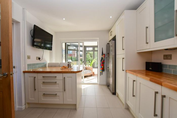 35 High Bangor Road