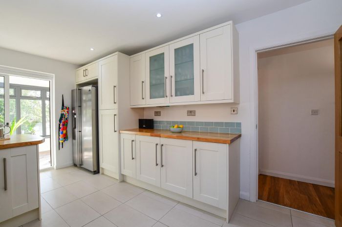 35 High Bangor Road