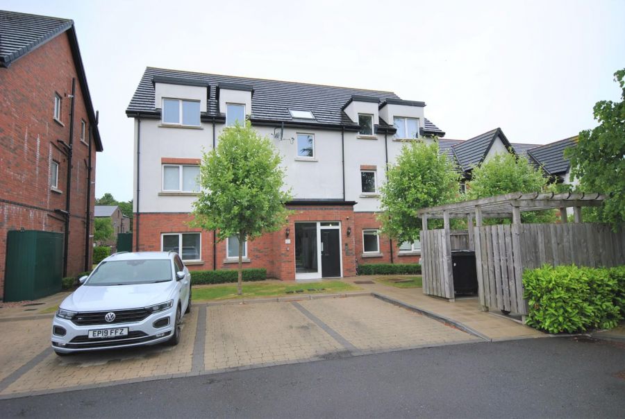 Apt 3 3 Loughan Hall,dundonald, BT16 2FQ