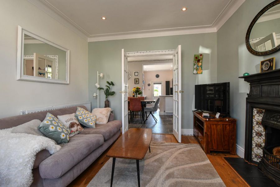 24 Ashley Gardens