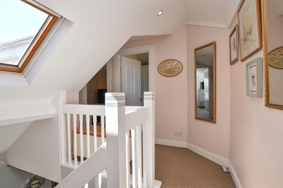 24 Ashley Gardens