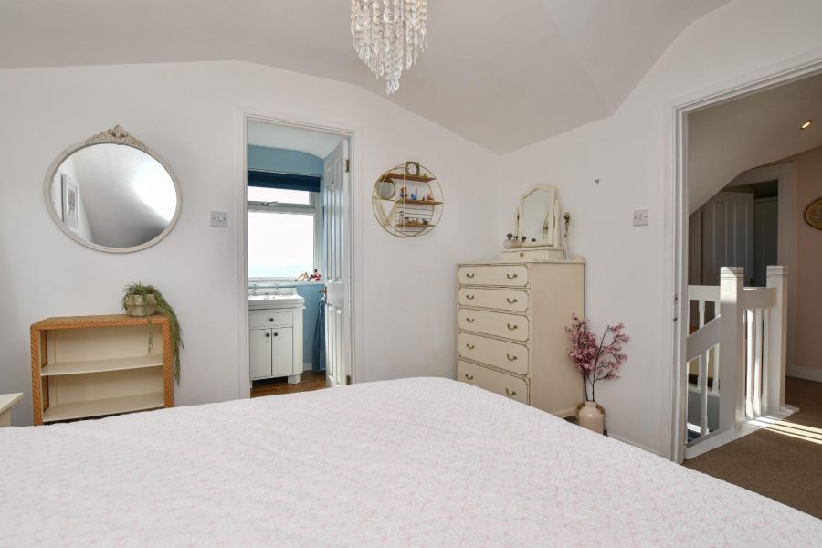 24 Ashley Gardens