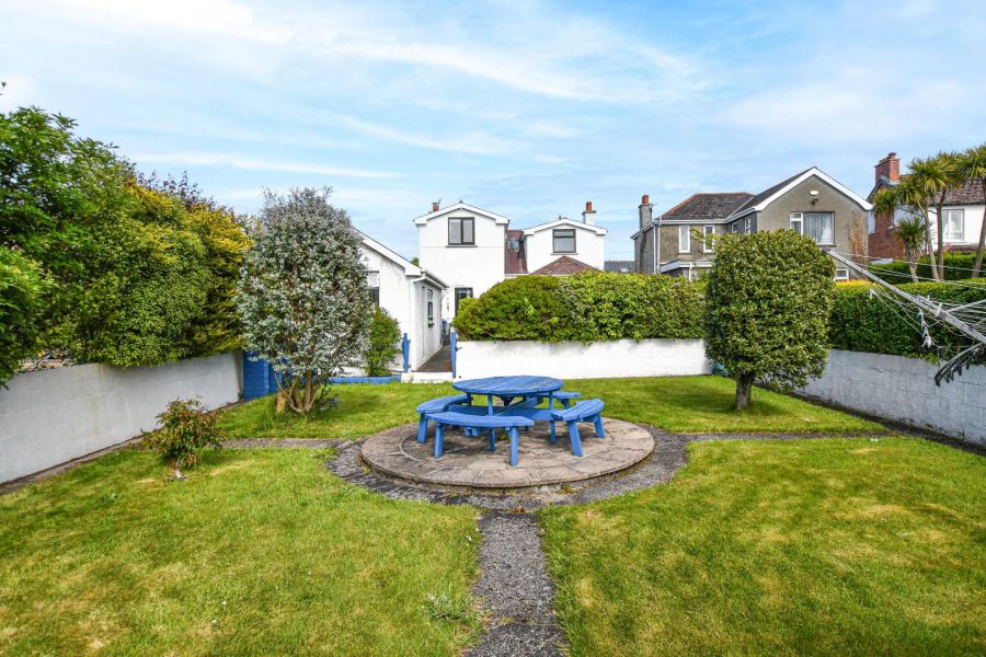 24 Ashley Gardens