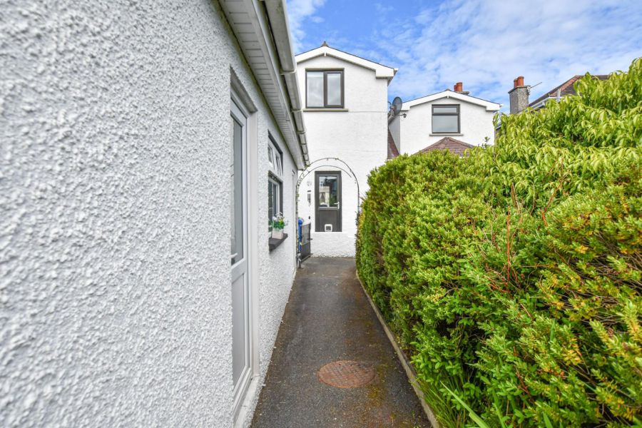 24 Ashley Gardens