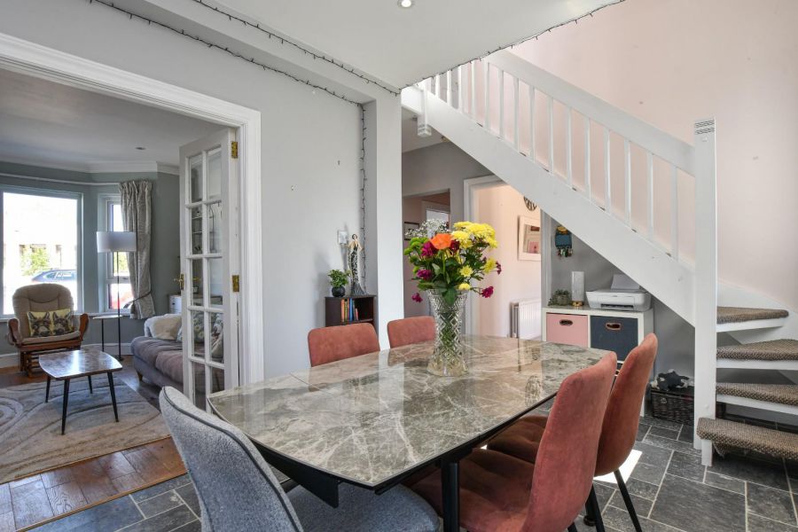 24 Ashley Gardens
