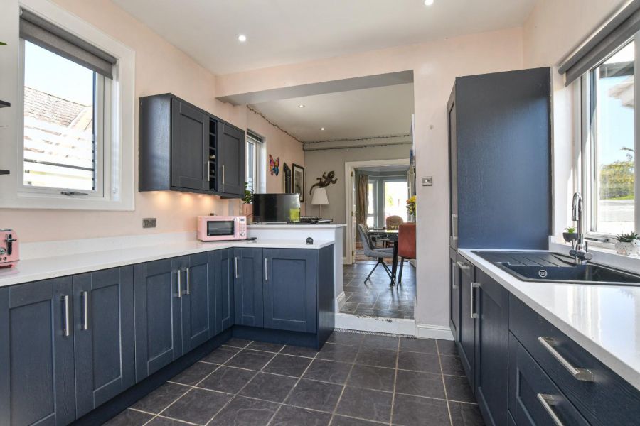 24 Ashley Gardens