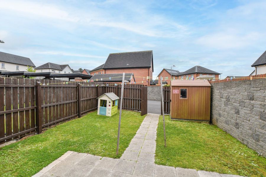 17 Millmount Village Square
