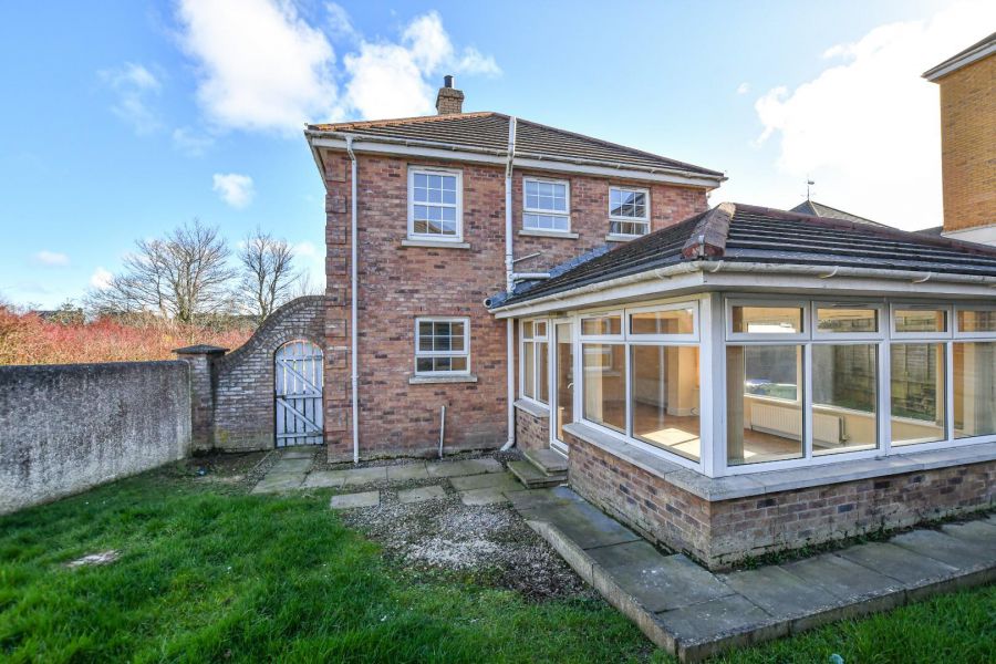 9 Lineybrook Lane