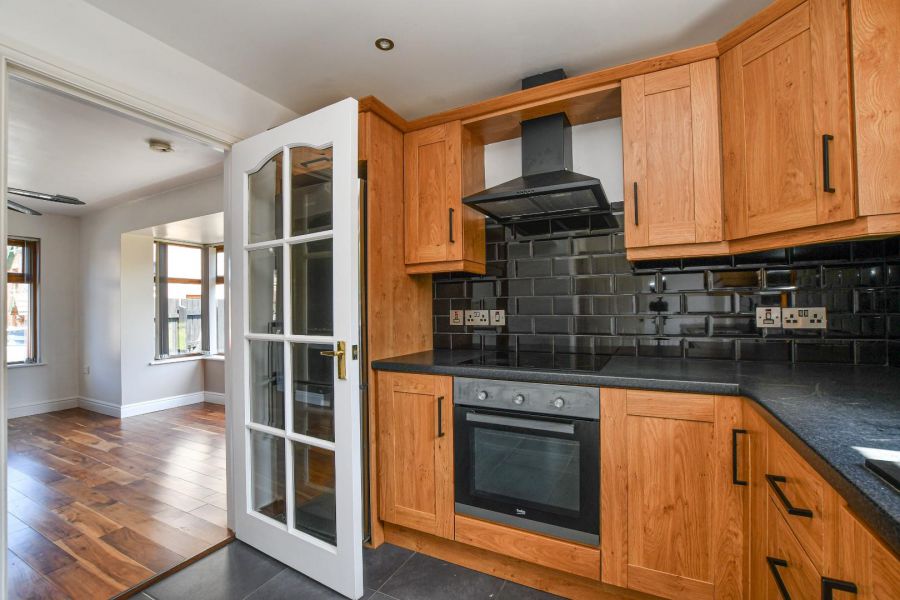 51 Stonebridge Gardens