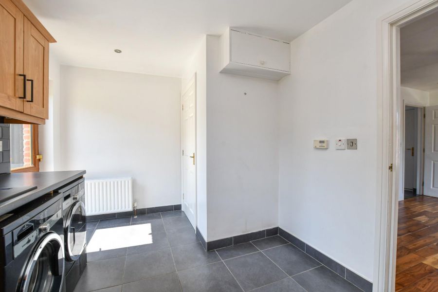 51 Stonebridge Gardens