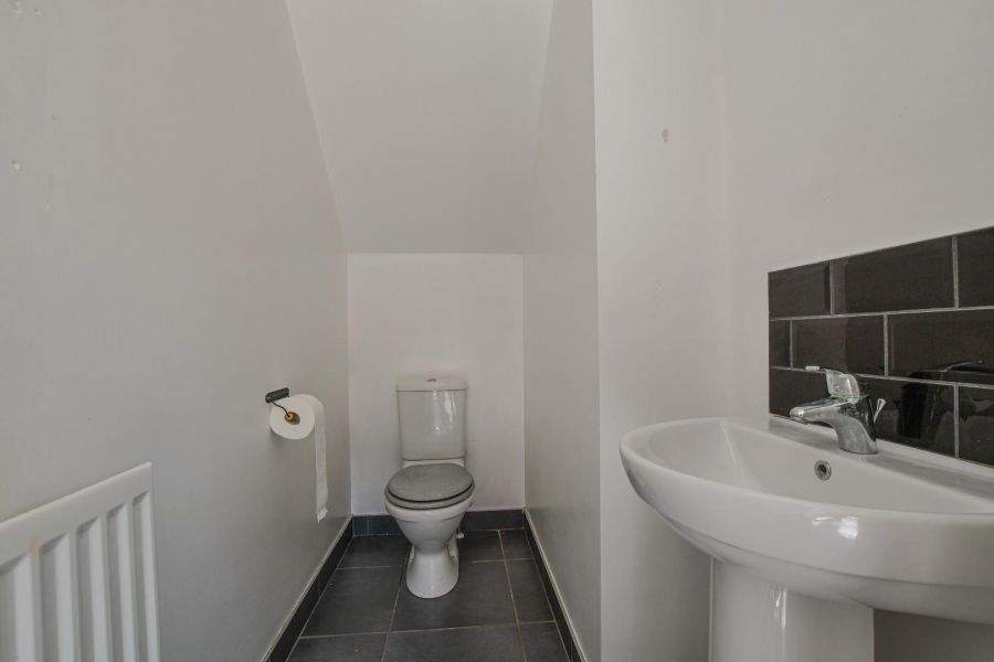51 Stonebridge Gardens