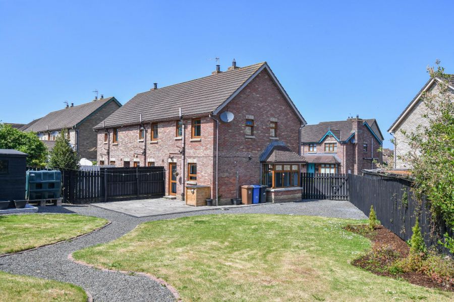 51 Stonebridge Gardens