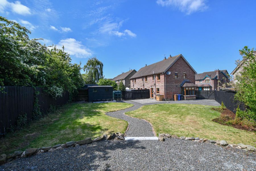 51 Stonebridge Gardens