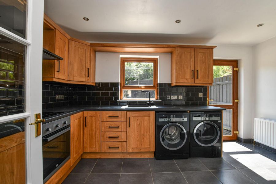 51 Stonebridge Gardens