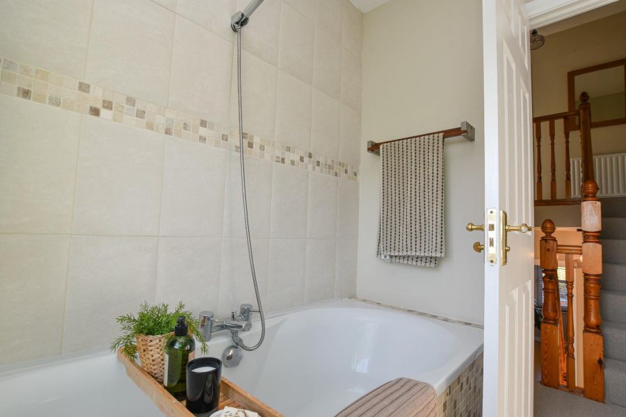 5 Lineybrook Cottages