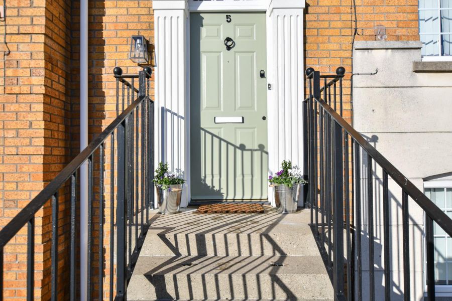 5 Lineybrook Cottages