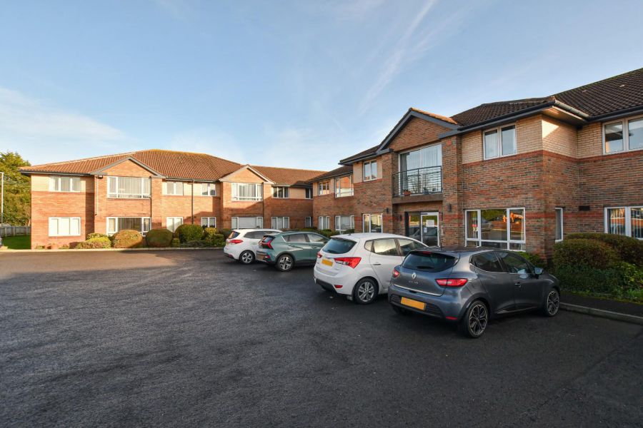 14 Roseville Apartments