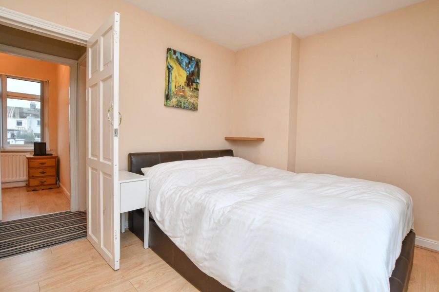 16 Beechwood Gardens