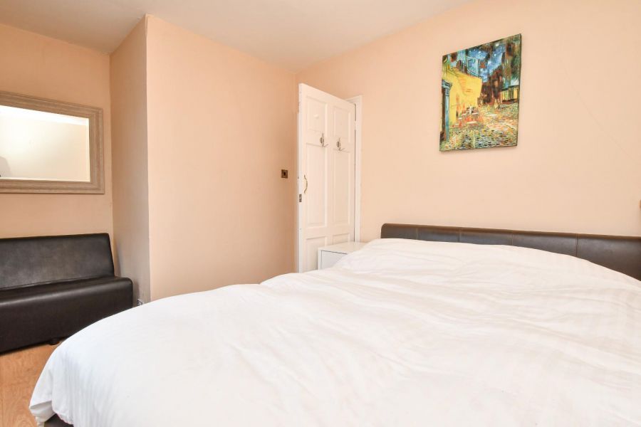 16 Beechwood Gardens