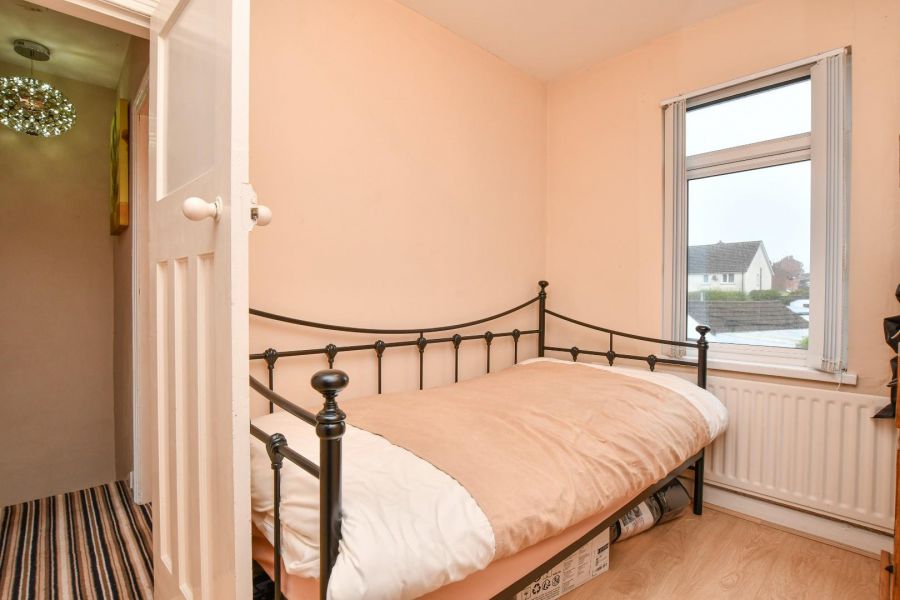 16 Beechwood Gardens