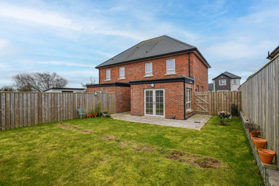 46 Helens Wood Crescent