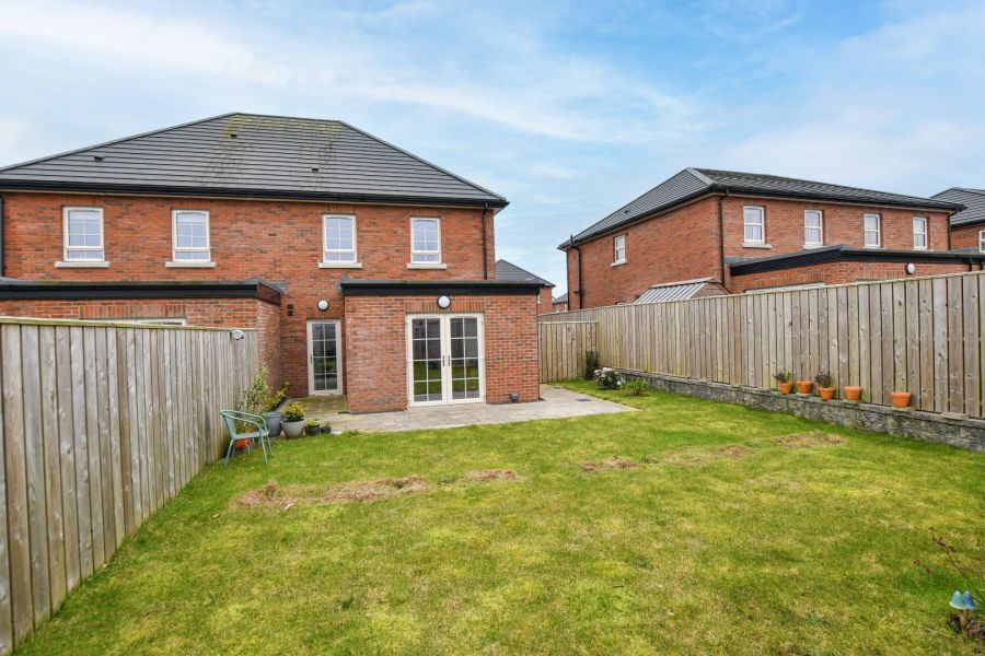 46 Helens Wood Crescent