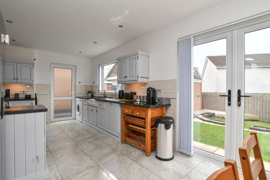 19 Cairnsville Road