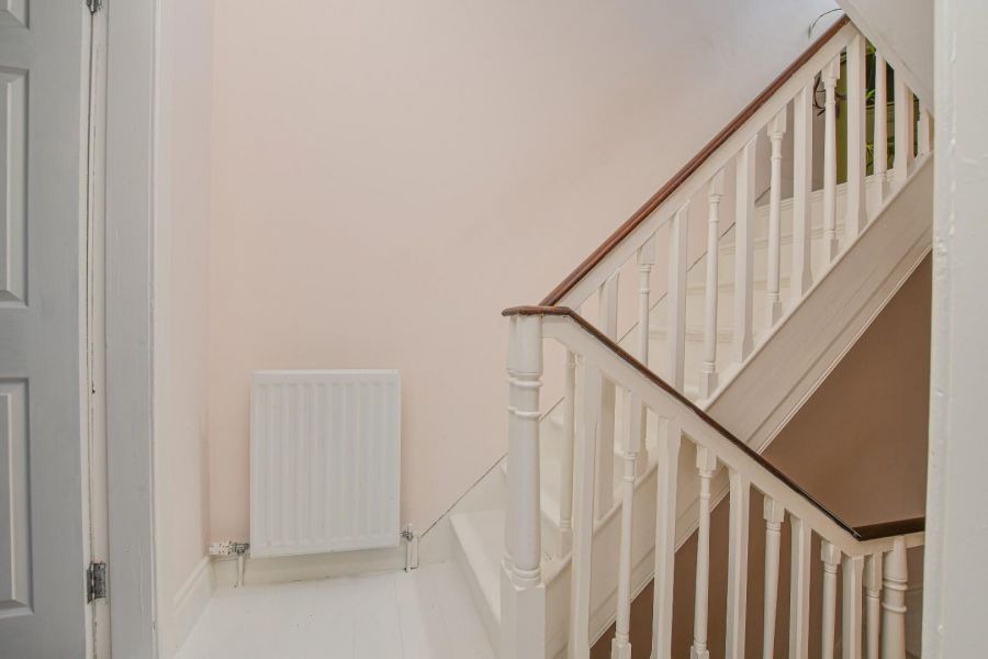 77 Railwayview Street