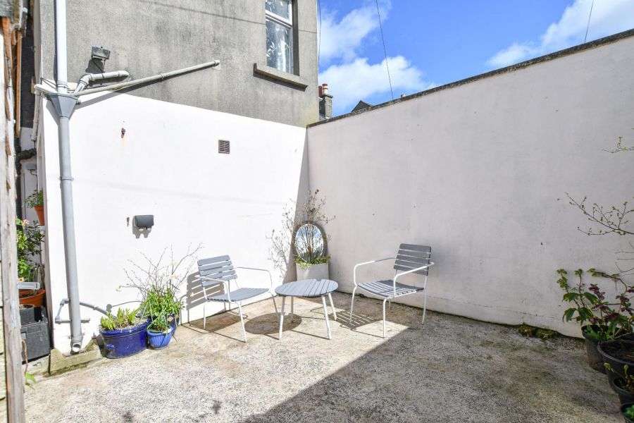 77 Railwayview Street