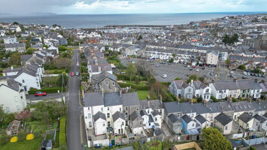 77 Railwayview Street