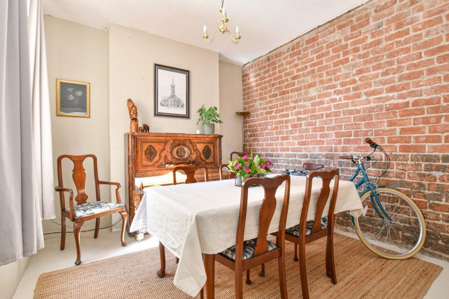 77 Railwayview Street