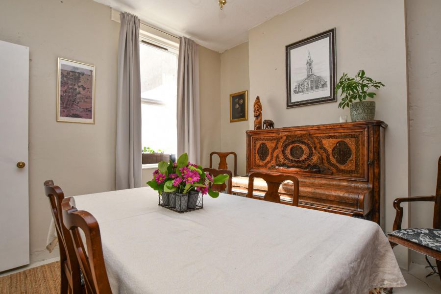 77 Railwayview Street