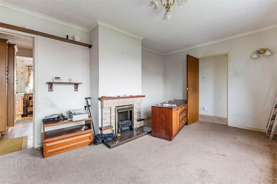 56 Springwell Crescent