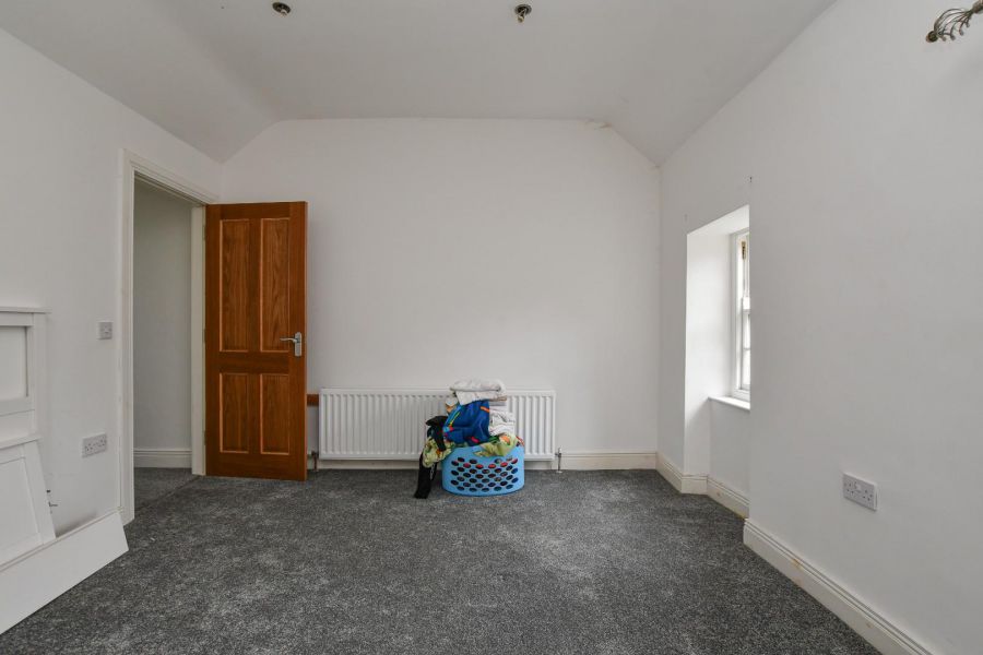 1 Manse Road