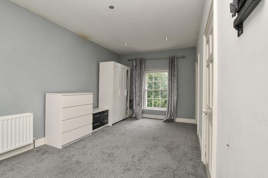 1 Manse Road