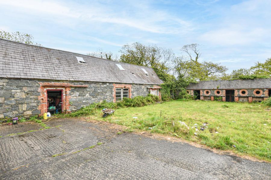 1 Manse Road