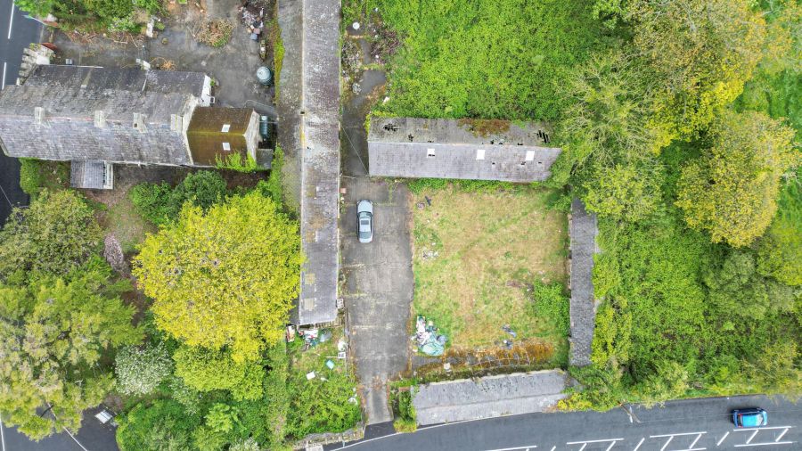 1 Manse Road