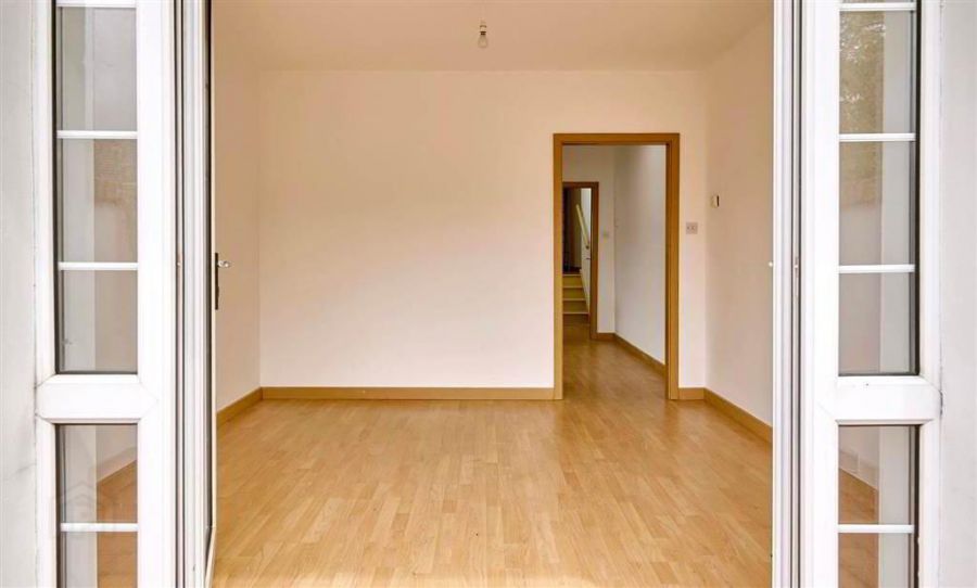 Flat 7, 45 Dufferin Square