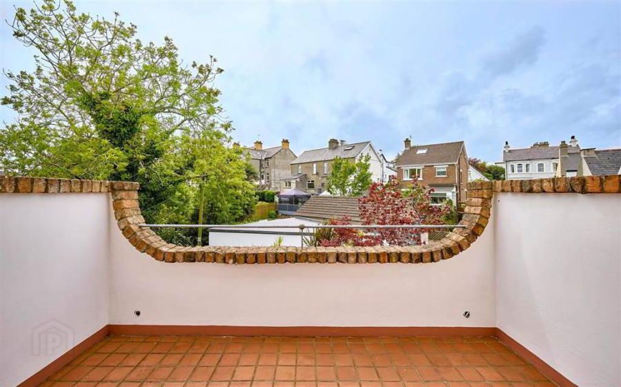 Flat 7, 45 Dufferin Square