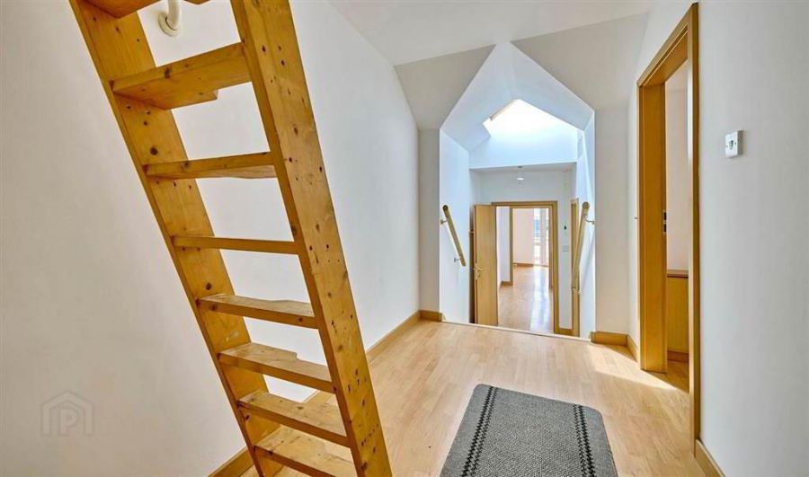 Flat 7, 45 Dufferin Square