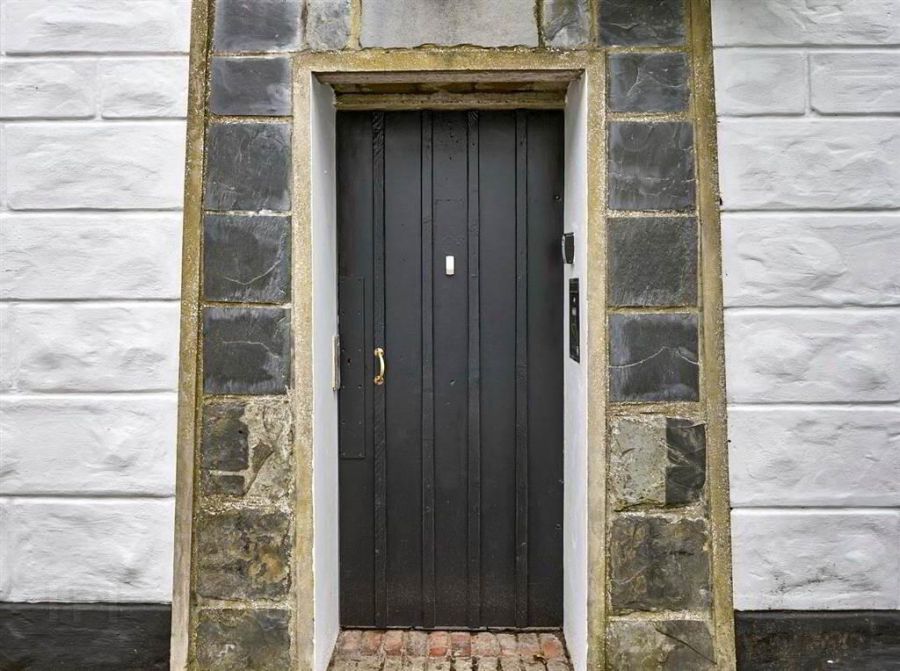 Flat 7, 45 Dufferin Square