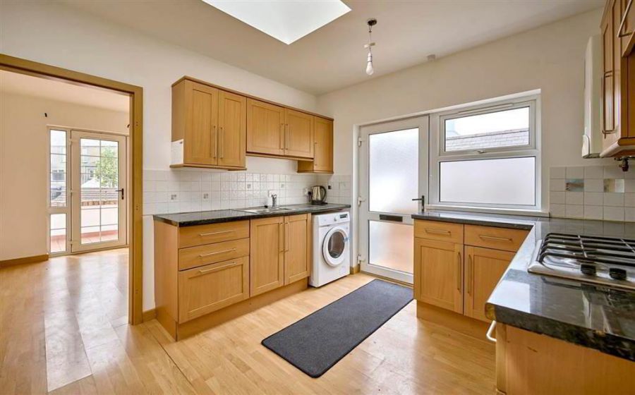 Flat 7, 45 Dufferin Square