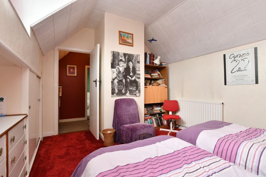 6 Abbey Drive