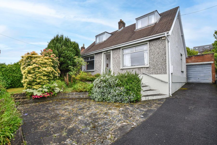6 Abbey Drive